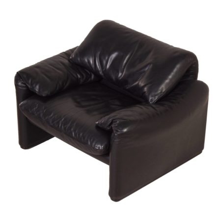 Maralunga Easy Chair by Vico Magistretti for Cassina, 1970s - Black Leather