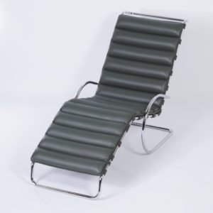 Chaise Longue 242 by Mies van der Rohe for Knoll, 2000s &#8211; Green Leather, Adjustable