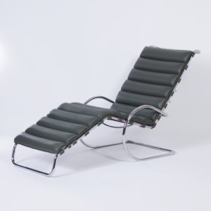 Chaise Longue 242 by Mies van der Rohe for Knoll, 2000s &#8211; Green Leather, Adjustable