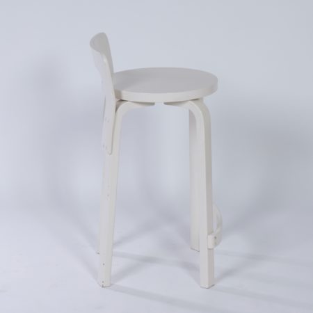 White Alvar Aalto Stool &#8211; High Model k65 for Artek, 1970s