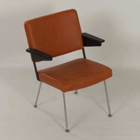 Gispen 1445 Armchair by Andre Cordemeyer for Gispen, 1960s &#8211; New Brown Leather and Ash Wood