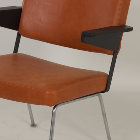 Gispen 1445 Armchair by Andre Cordemeyer for Gispen, 1960s &#8211; New Brown Leather and Ash Wood