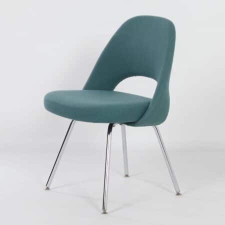 Tulip Table with 4 Chairs by Eero Saarinen for Knoll