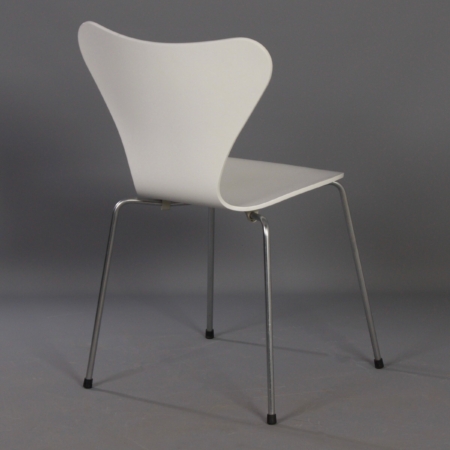 White Butterfly chairs by Arne Jacobsen for Fritz Hansen, 2008 | Set of 4