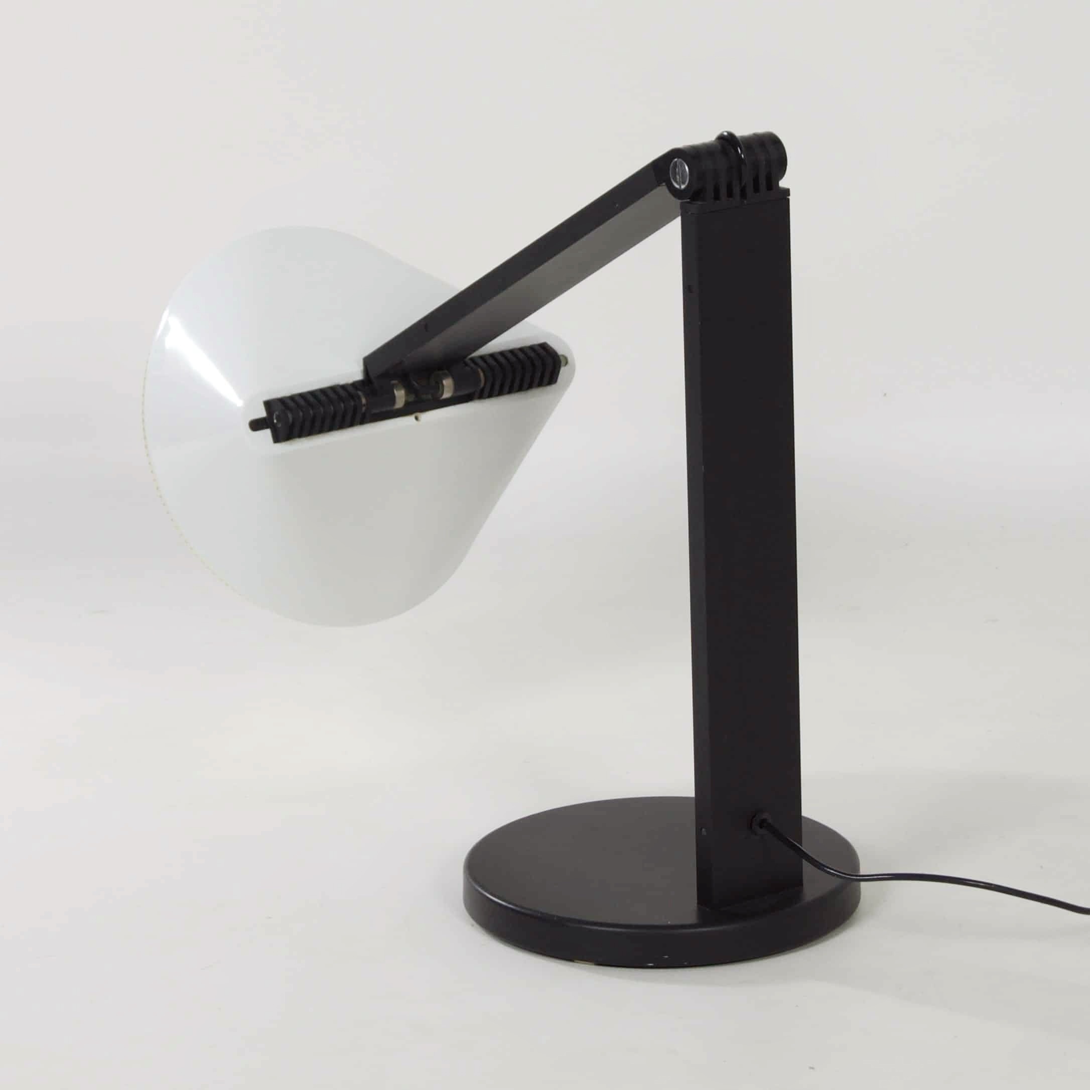 Zeta table lamp by Mirenzi and Parigi for Valenti Luce from the 1980s