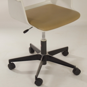 Office chair 2712 by A. Cordemeyer for Gispen, 1970s | Beige Upholstery