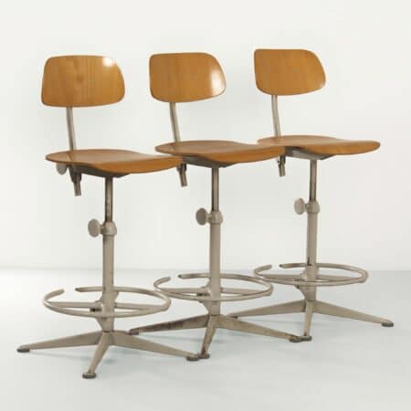 Architect's chairs by Friso Kramer for Ahrend de Cirkel, 1960s - Set of Three with Grey Ring