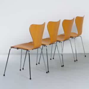 Beech Butterfly chairs by Arne Jacobsen for Fritz Hansen, 1990s | Set of 4