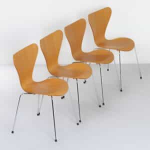 Beech Butterfly chairs by Arne Jacobsen for Fritz Hansen, 1990s | Set of 4