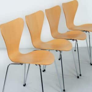 Beech Butterfly chairs by Arne Jacobsen for Fritz Hansen, 1990s | Set of 4