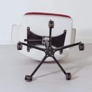 Office chair Gispen 2712 by André Cordemeyer for Gispen, 1970s &#8211; With Armrests, Dark Red