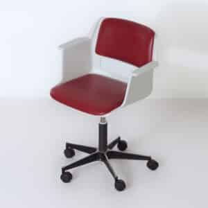 Office chair Gispen 2712 by André Cordemeyer for Gispen, 1970s &#8211; With Armrests, Dark Red