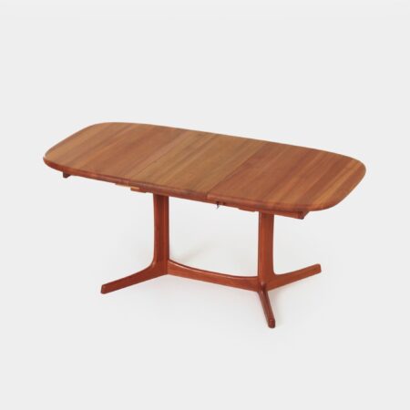 Vintage Dyrlund Extendable Teak Dining Table, 1960s – Danish Craftsmanship