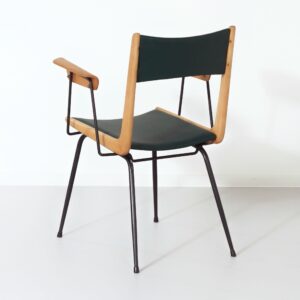 Boomerang Chair, Attributed to Carlo De Carli, 1950s &#8211; Italian Design, Wooden Armrests, New Upholstery