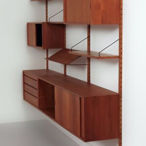 Royal Wall System in Teak by Poul Cadovius for Cado, 1960s – Display Cabinets, Bookshelves, and Storage