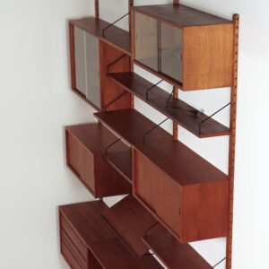 Royal Wall System in Teak by Poul Cadovius for Cado, 1960s – Display Cabinets, Bookshelves, and Storage