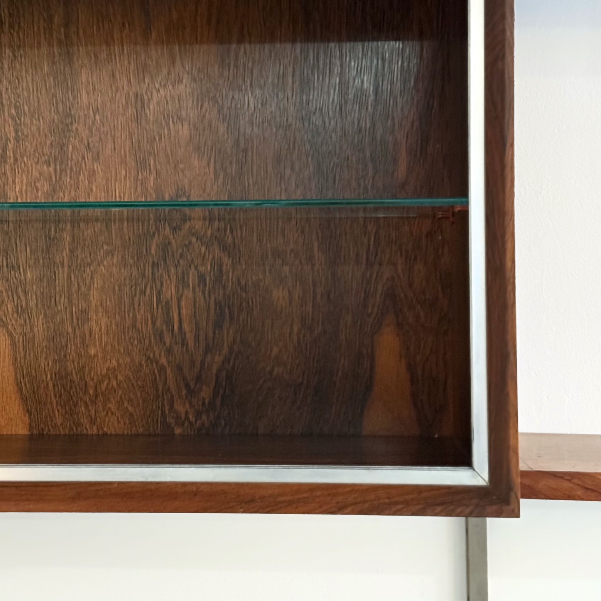 Vintage Design Wall System by Tetex, 1960s &#8211; Rosewood, Modular with Display Case and Drawer