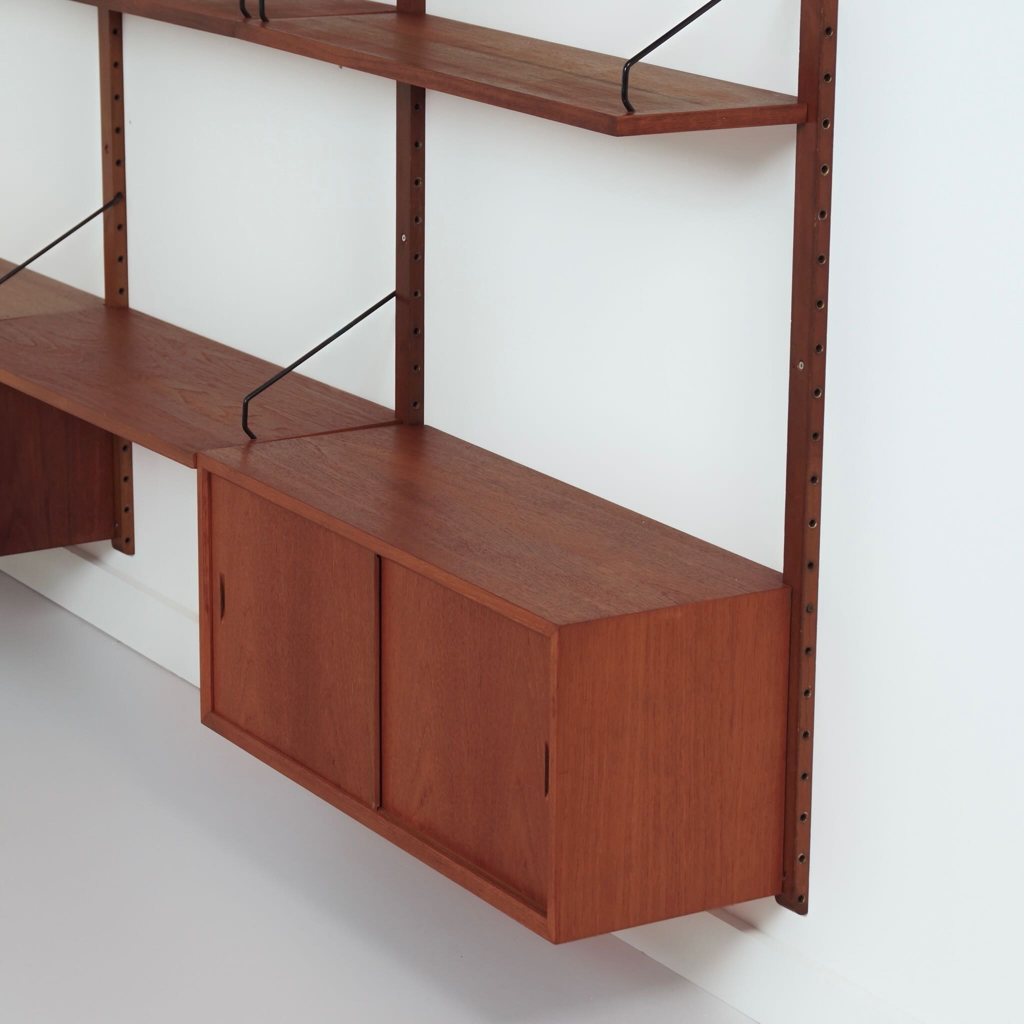 Royal Wall Unit by Poul Cadovius for Cado, 1960s – Teak, 2 Cabinets, 7 Shelves
