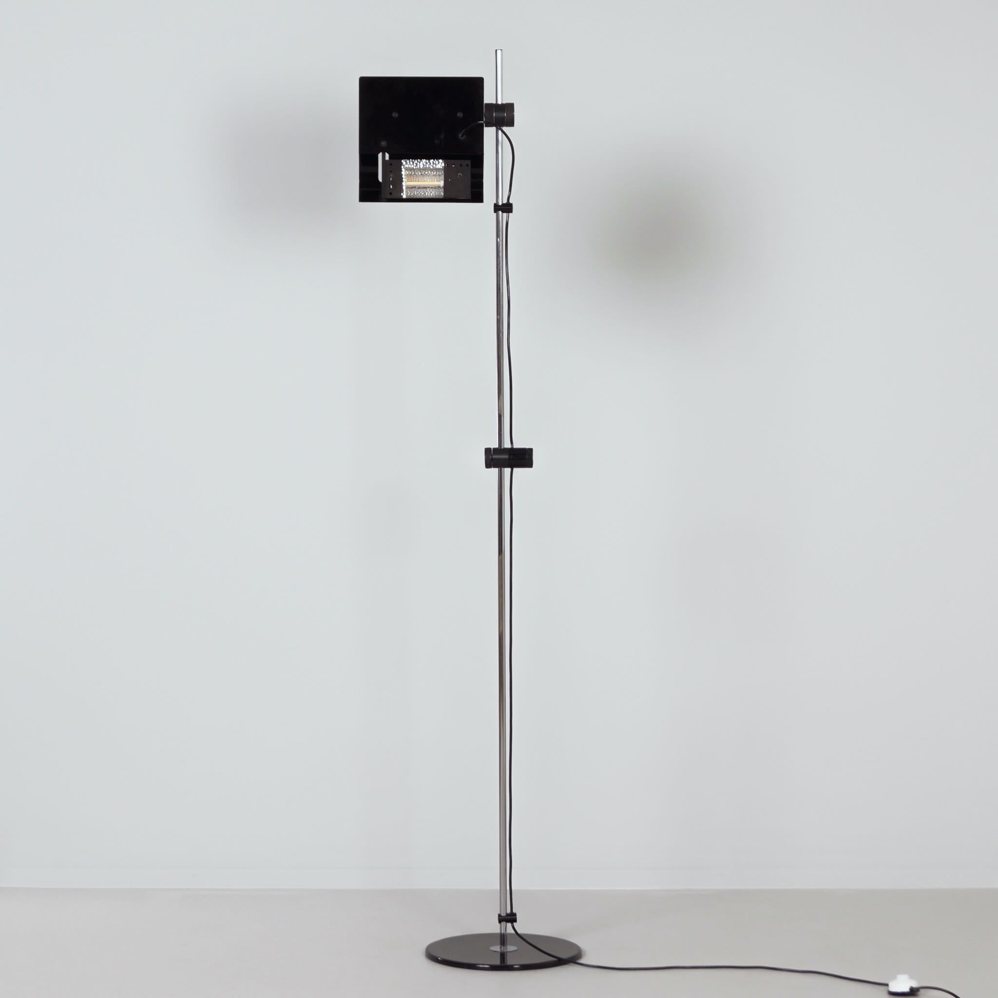 Italian floor lamp by Montecroci and De Carli for Arrelam, 1970s &#8211; rotatable and dimmable
