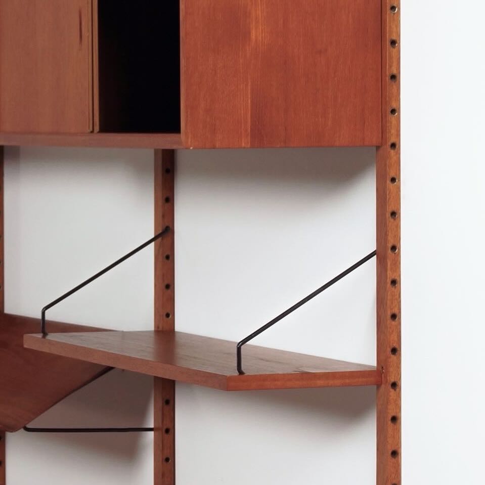 Why the Royal Modular Wall System by Poul Cadovius Is Still So Popular