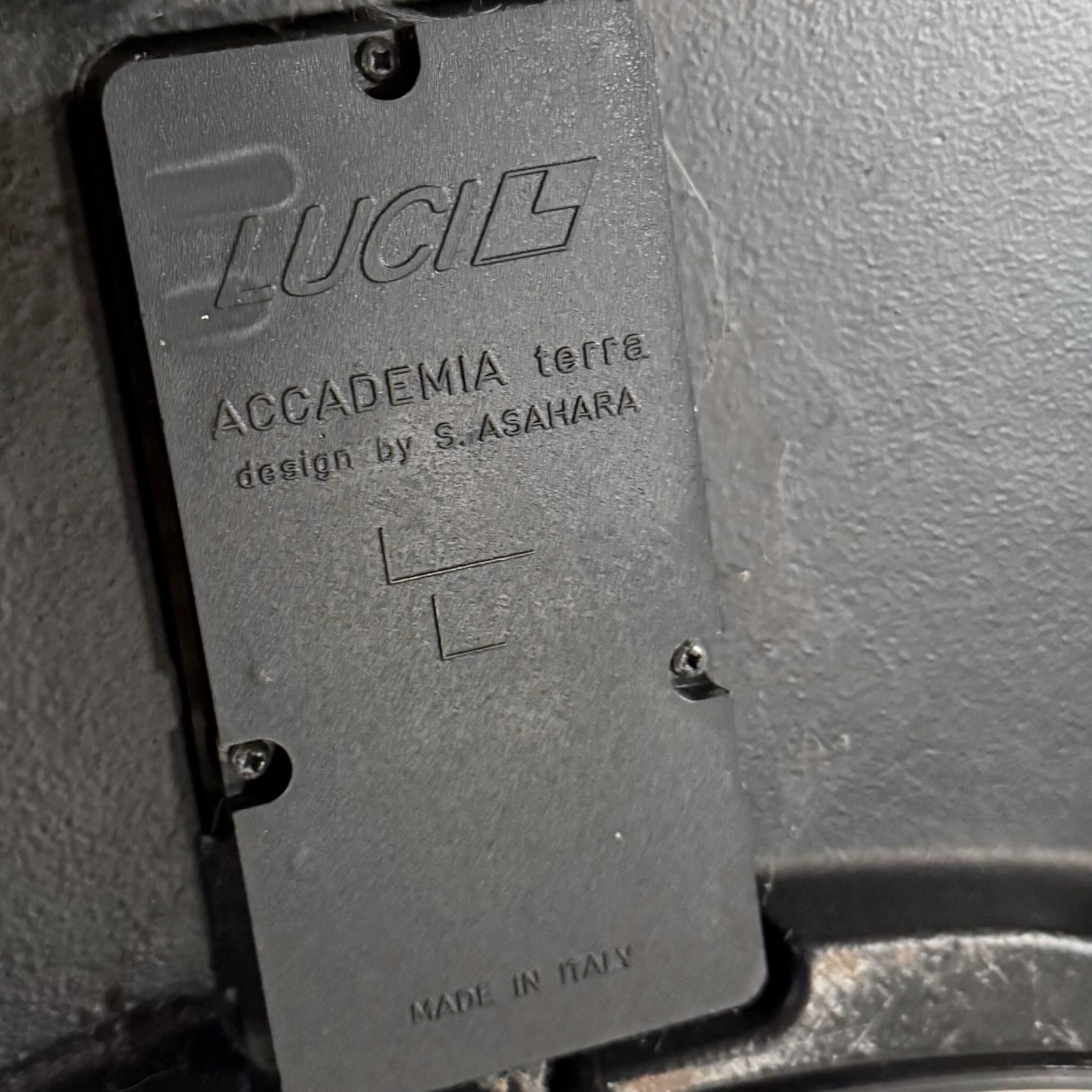 Accademia Terra floor lamp by Shigeaki Asahara for Lucitalia from the 80s