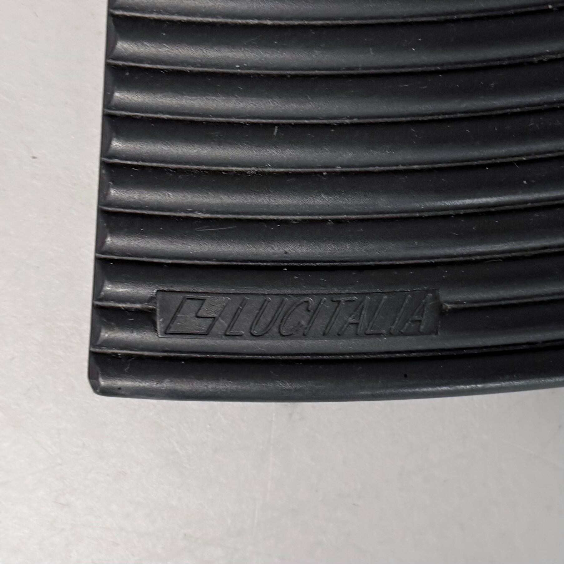 Accademia Terra floor lamp by Shigeaki Asahara for Lucitalia from the 80s