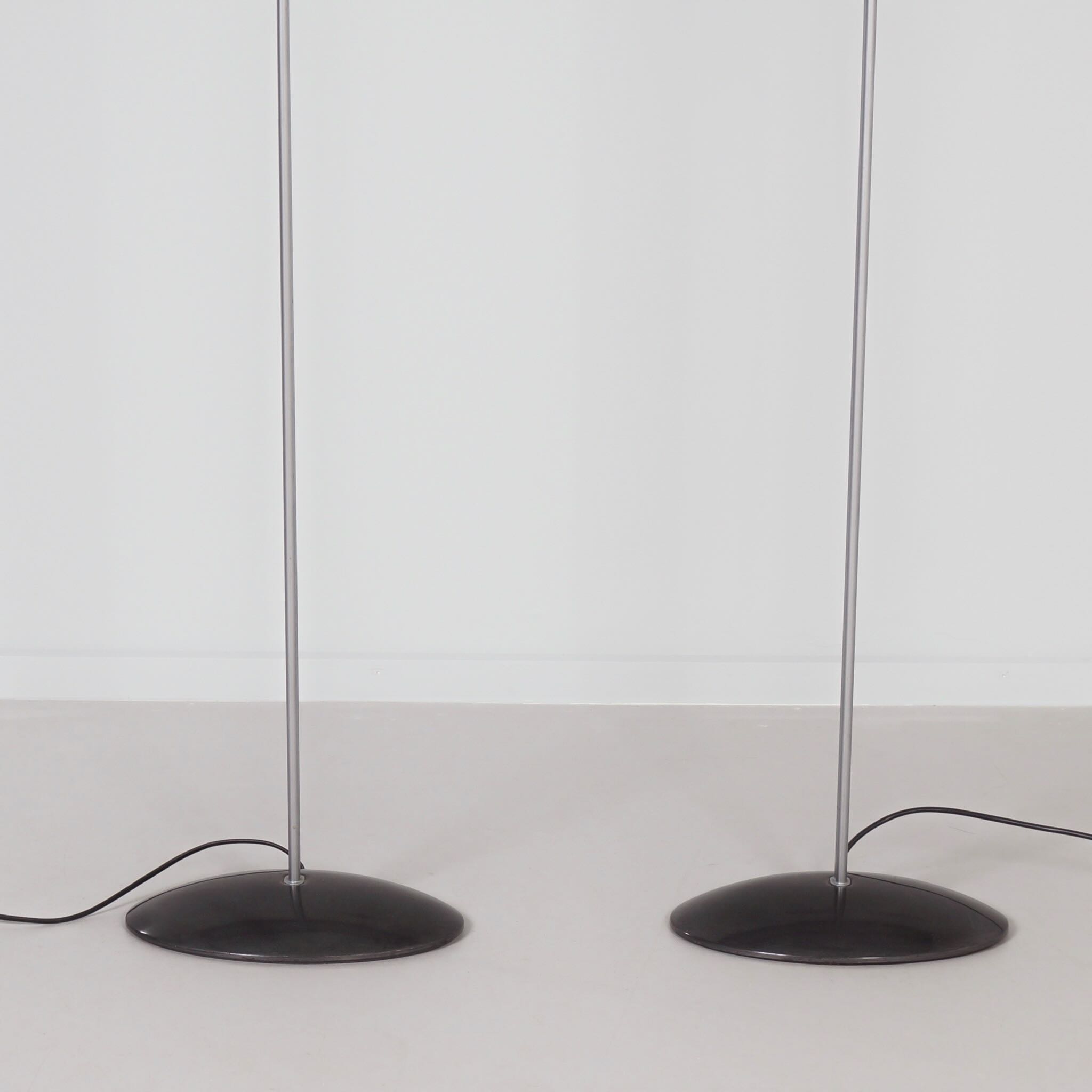 Pair of Vitt Terra floor lamps by Valerio Bottin for Foscarini from the 1990s in Murano glass