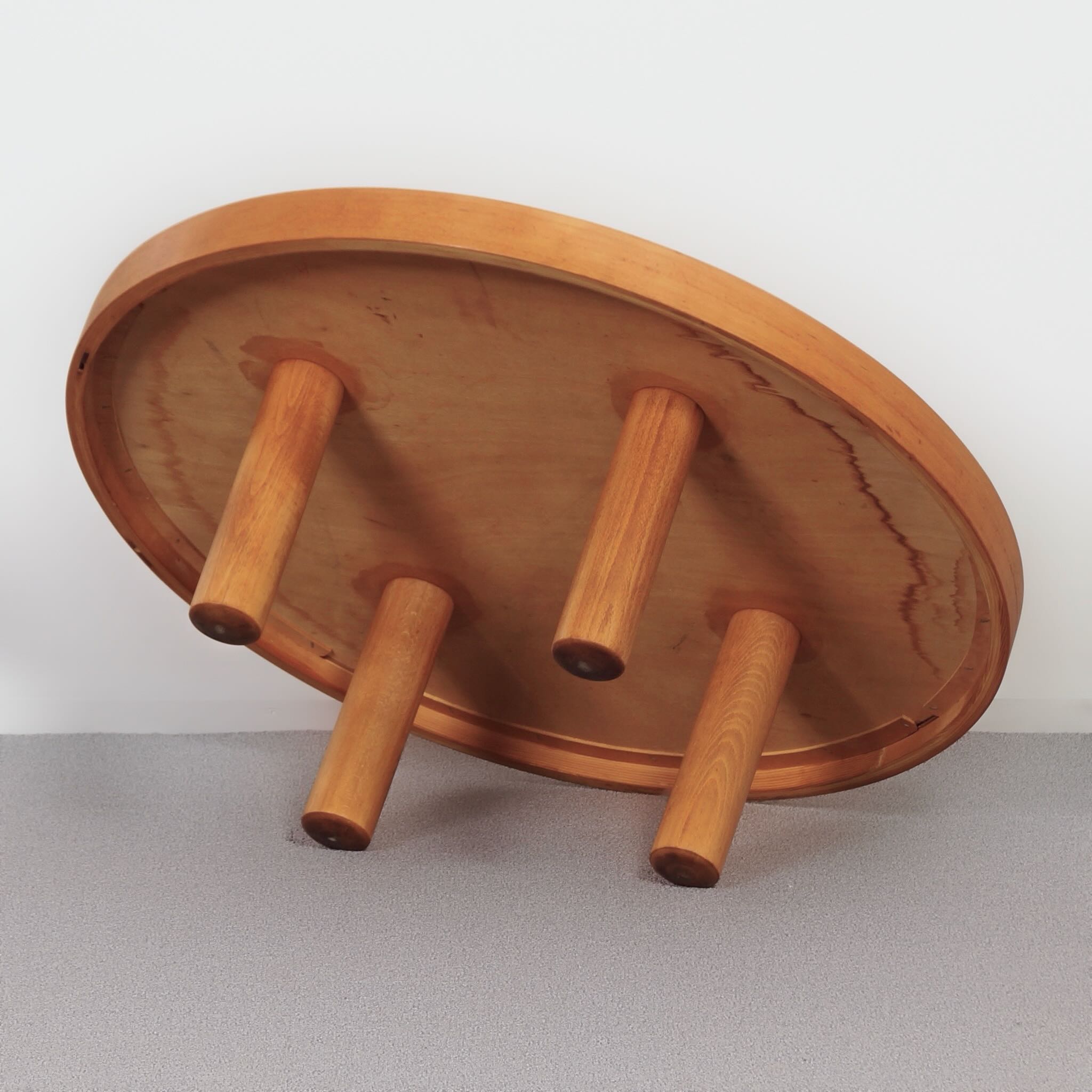 Round Coffee Table by Roger Capron for Atelier Capron from the 1960s in Ceramic and Beechwood