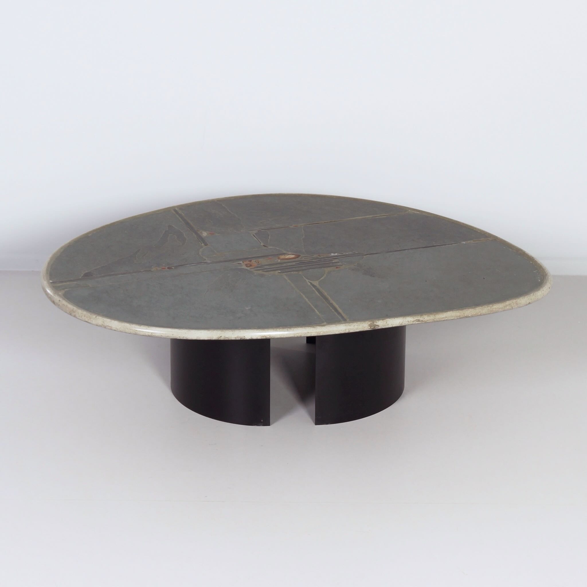 Kidney-shaped coffee table by Paul Kingma from the 1990s, in natural stone and gemstones