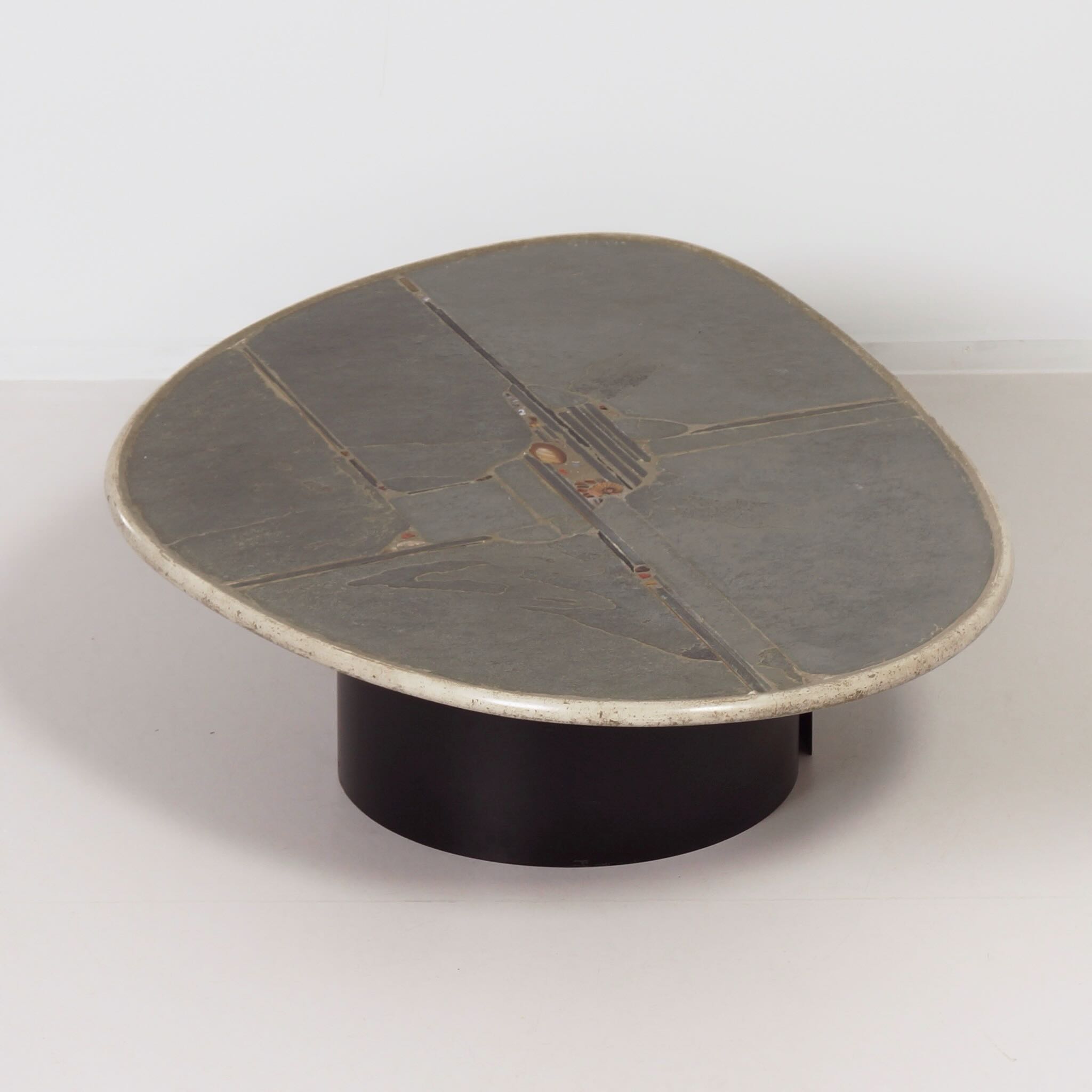 Kidney-shaped coffee table by Paul Kingma from the 1990s, in natural stone and gemstones
