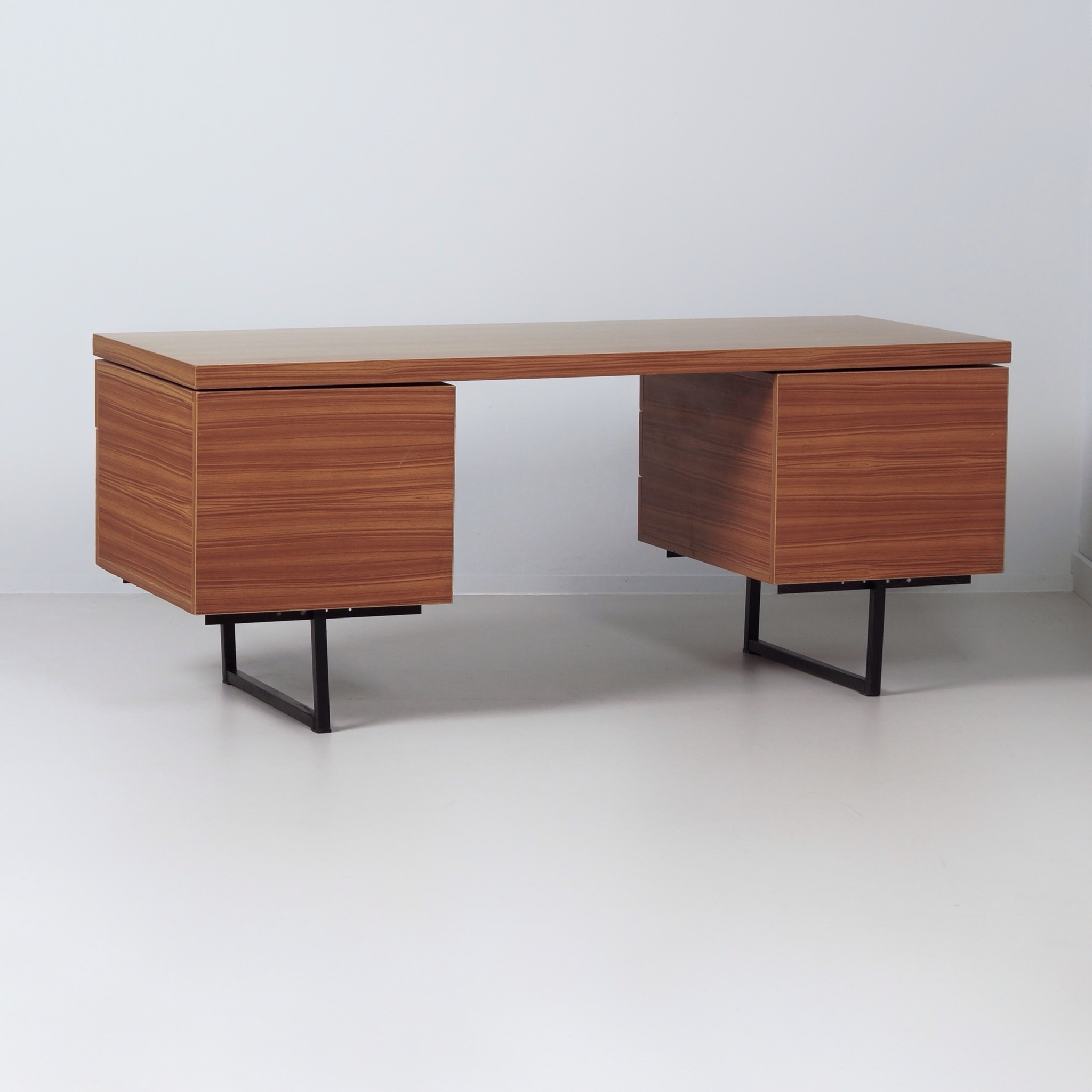 Bureau Ministre by Pierre Guariche for Meurop from the Bridge-Conseil Collection, 1960