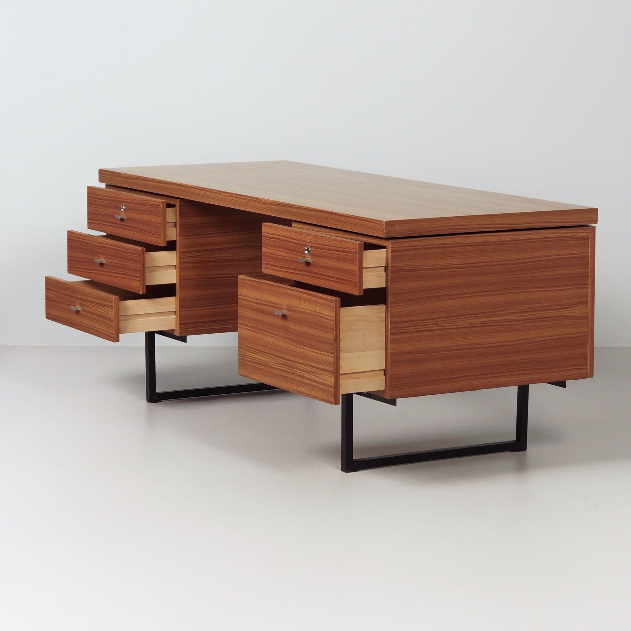 Bureau Ministre by Pierre Guariche for Meurop from the Bridge-Conseil Collection, 1960