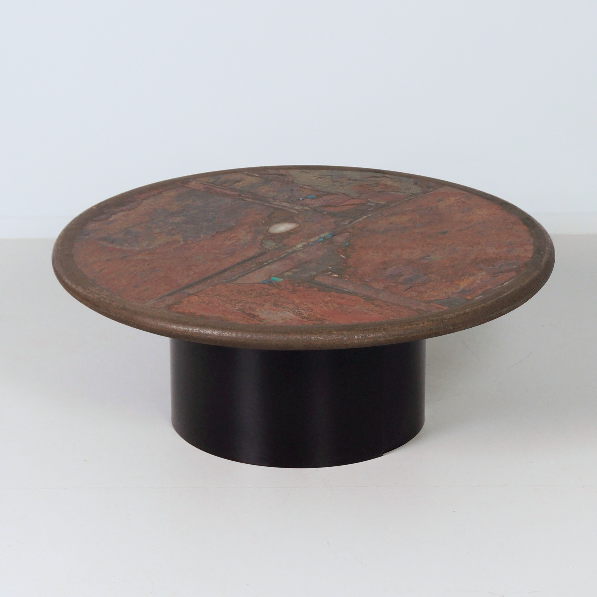Round coffee table by Paul Kingma from 1990 in earthy tones with inlay of semi-precious stones