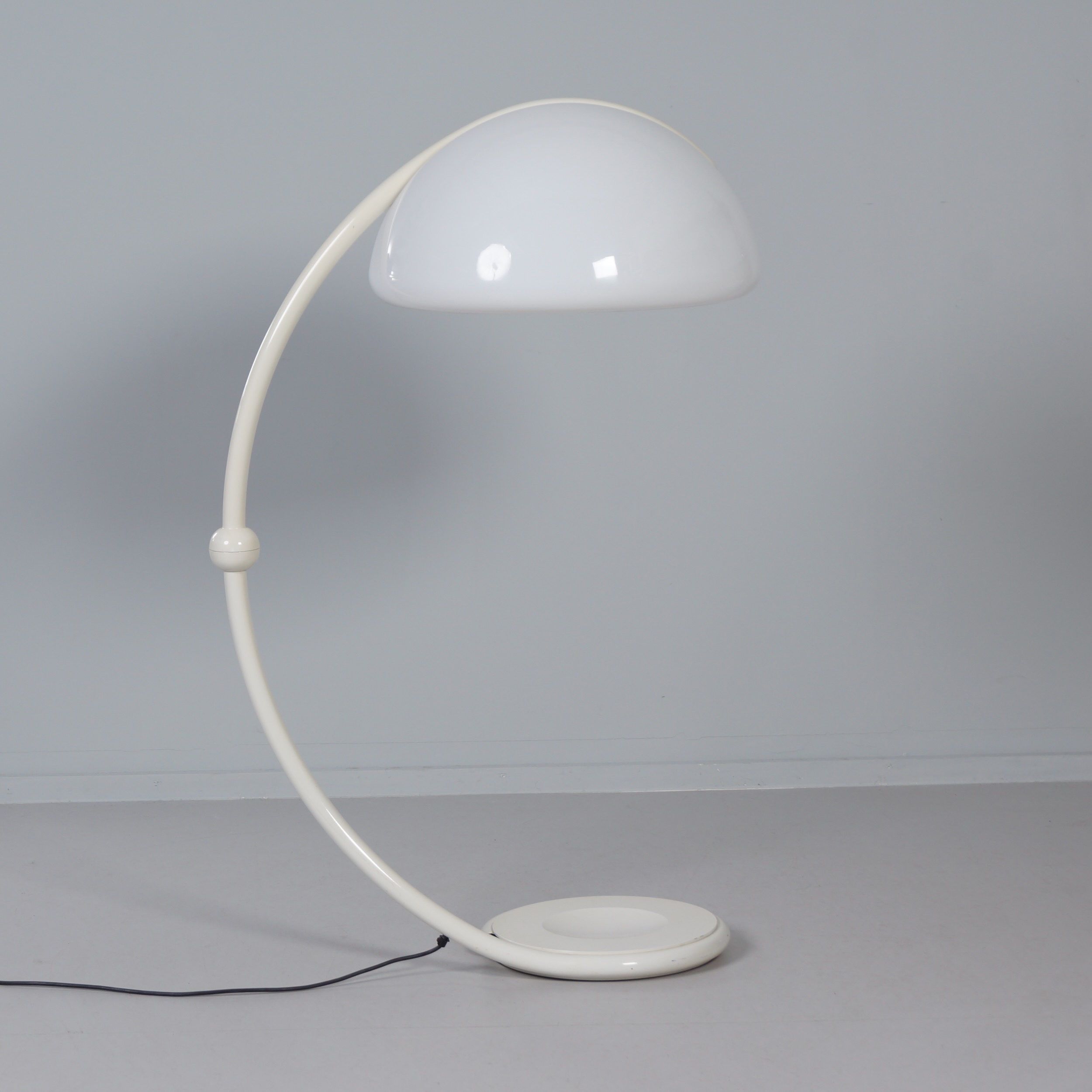 Serpente floor lamp by Elio Martinelli for Martinelli Luce, 1970s in white