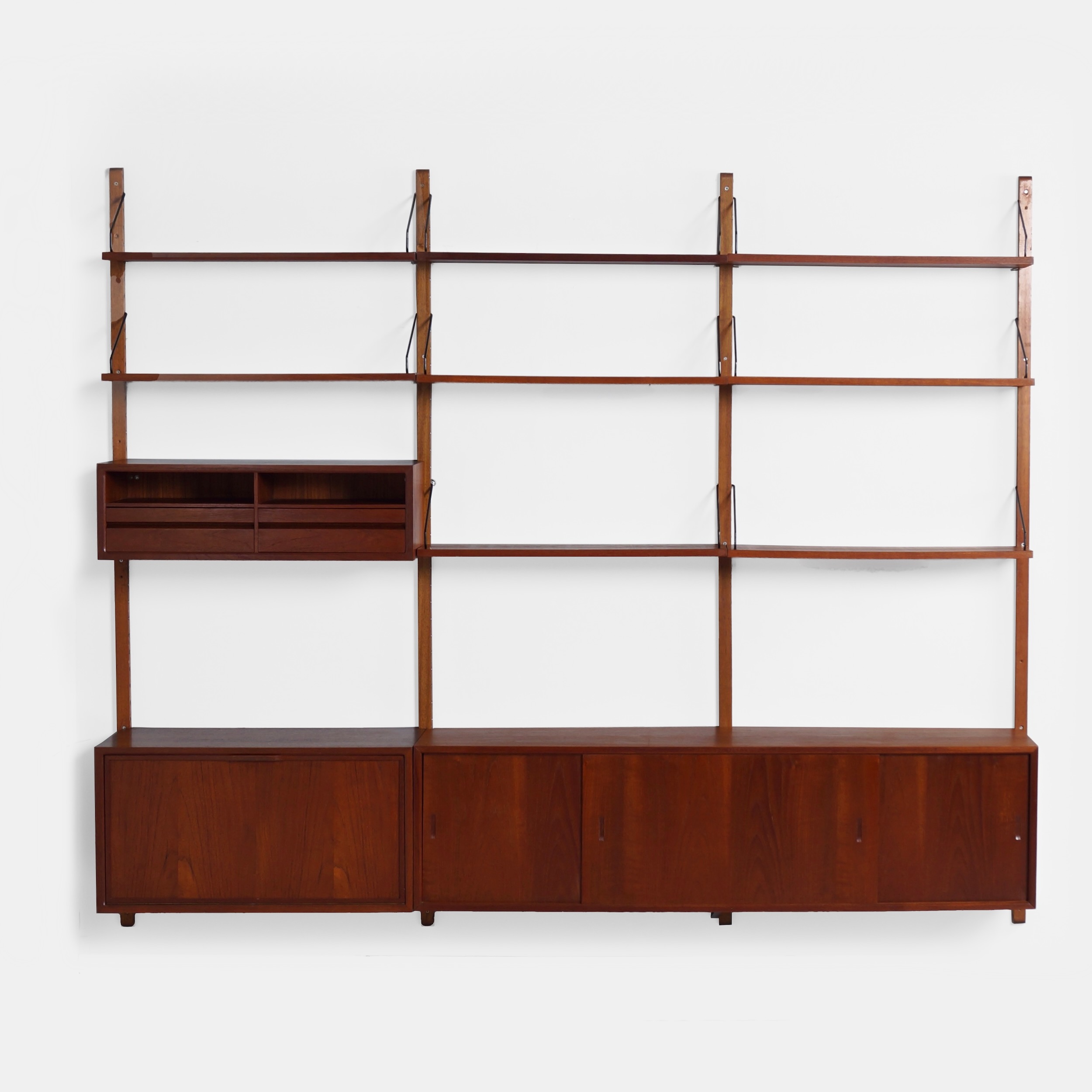 Royal System by Poul Cadovius for Cado, 1960s – Wall System Teak, 15-Piece