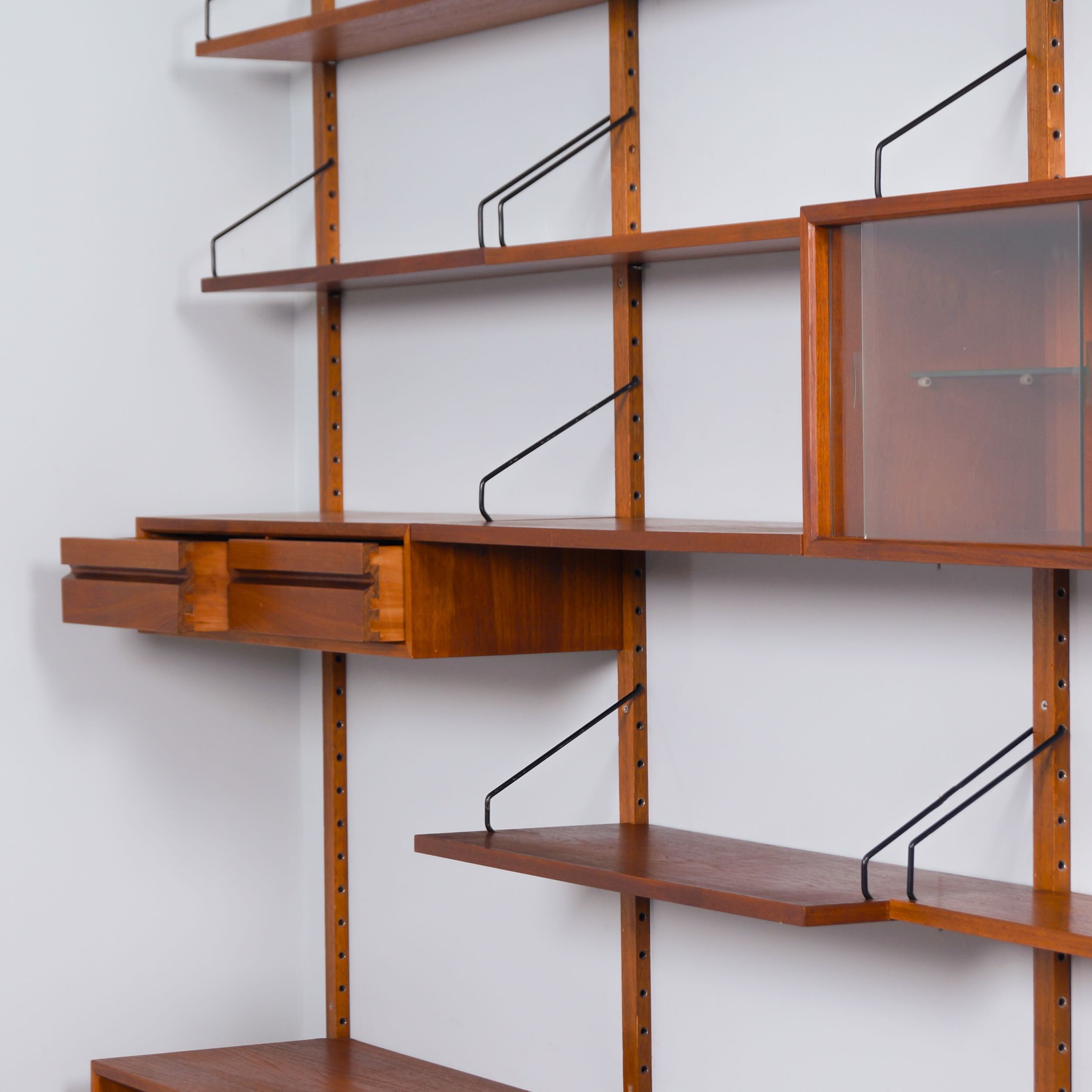 Royal System Wall Unit by Poul Cadovius for Cado, Denmark, 1960s – 17 Pieces